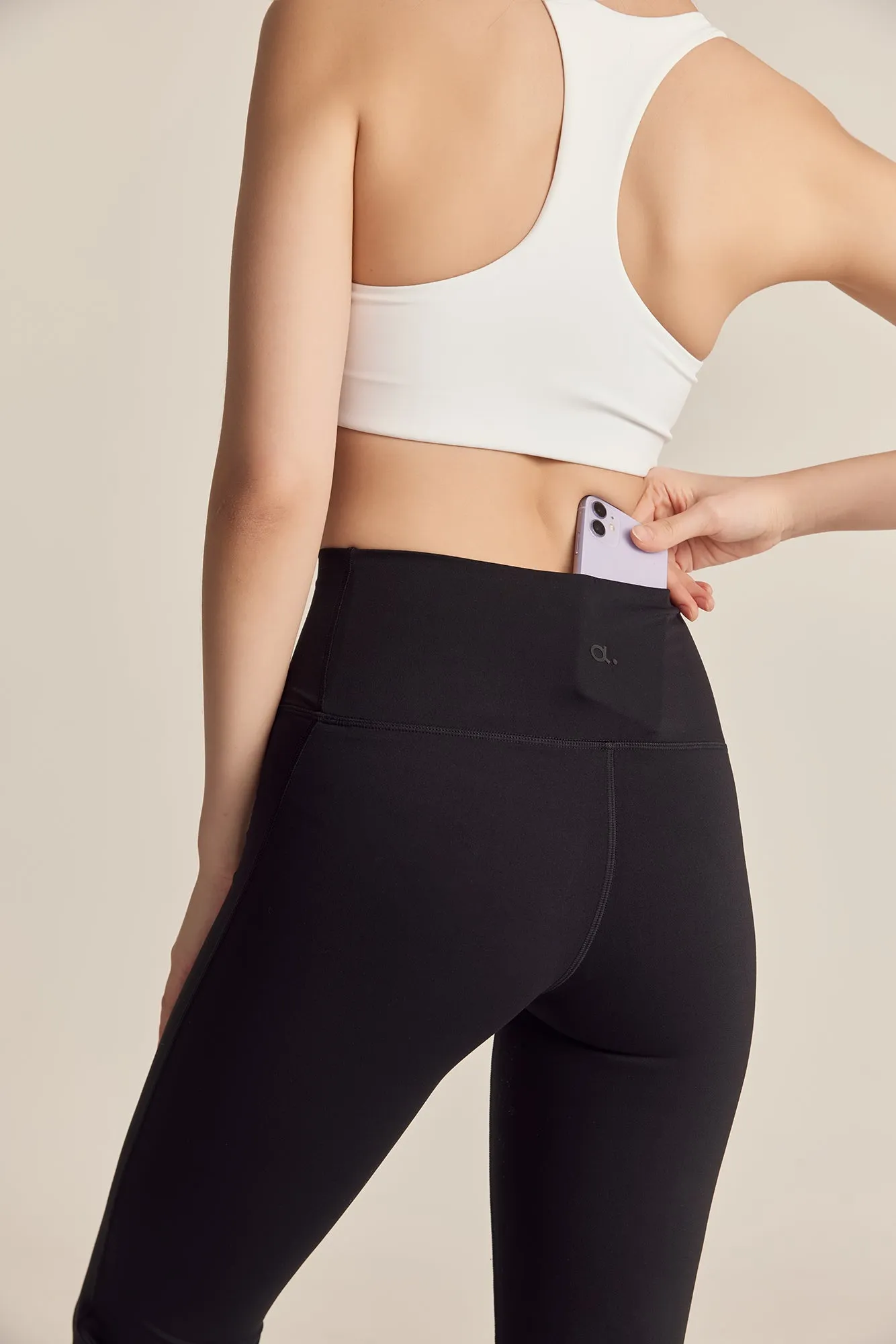 Classic Leggings (Crop 21") in Black Sesame