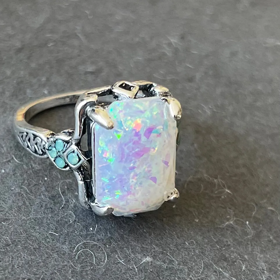 Opal Look Fun Cocktail ring, size 7