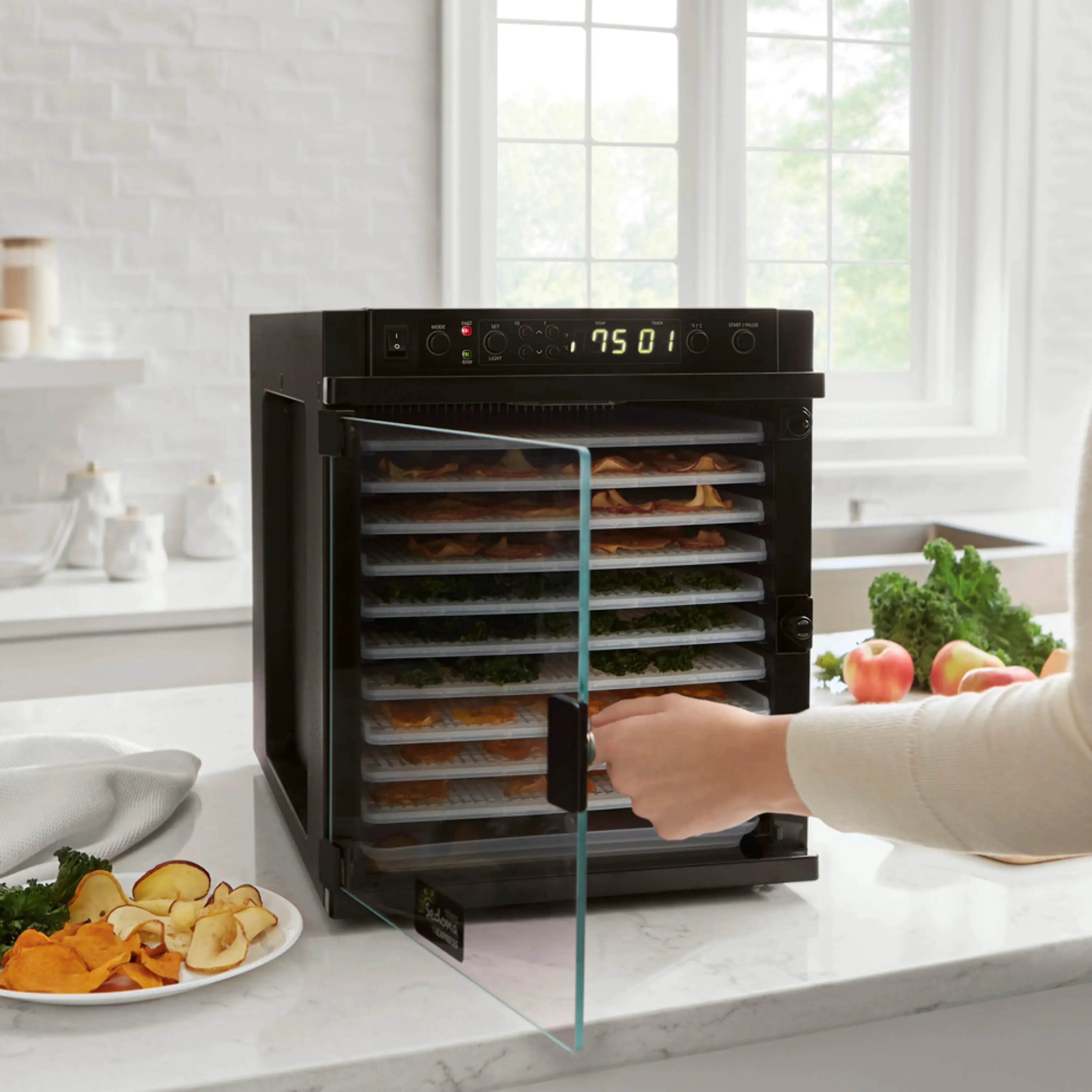 Sedona Express Refurbished Food Dehydrator with BPA-Free Plastic Trays