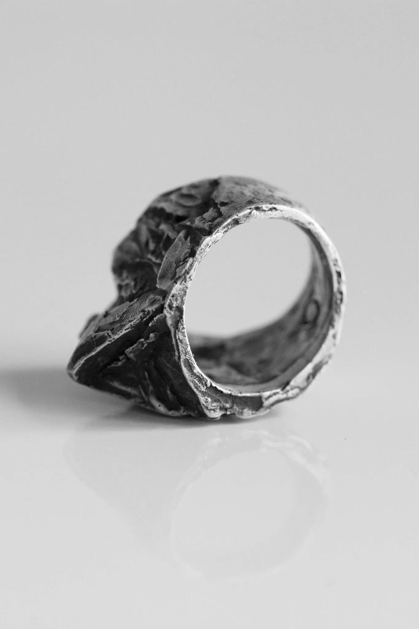 Stone M Ring