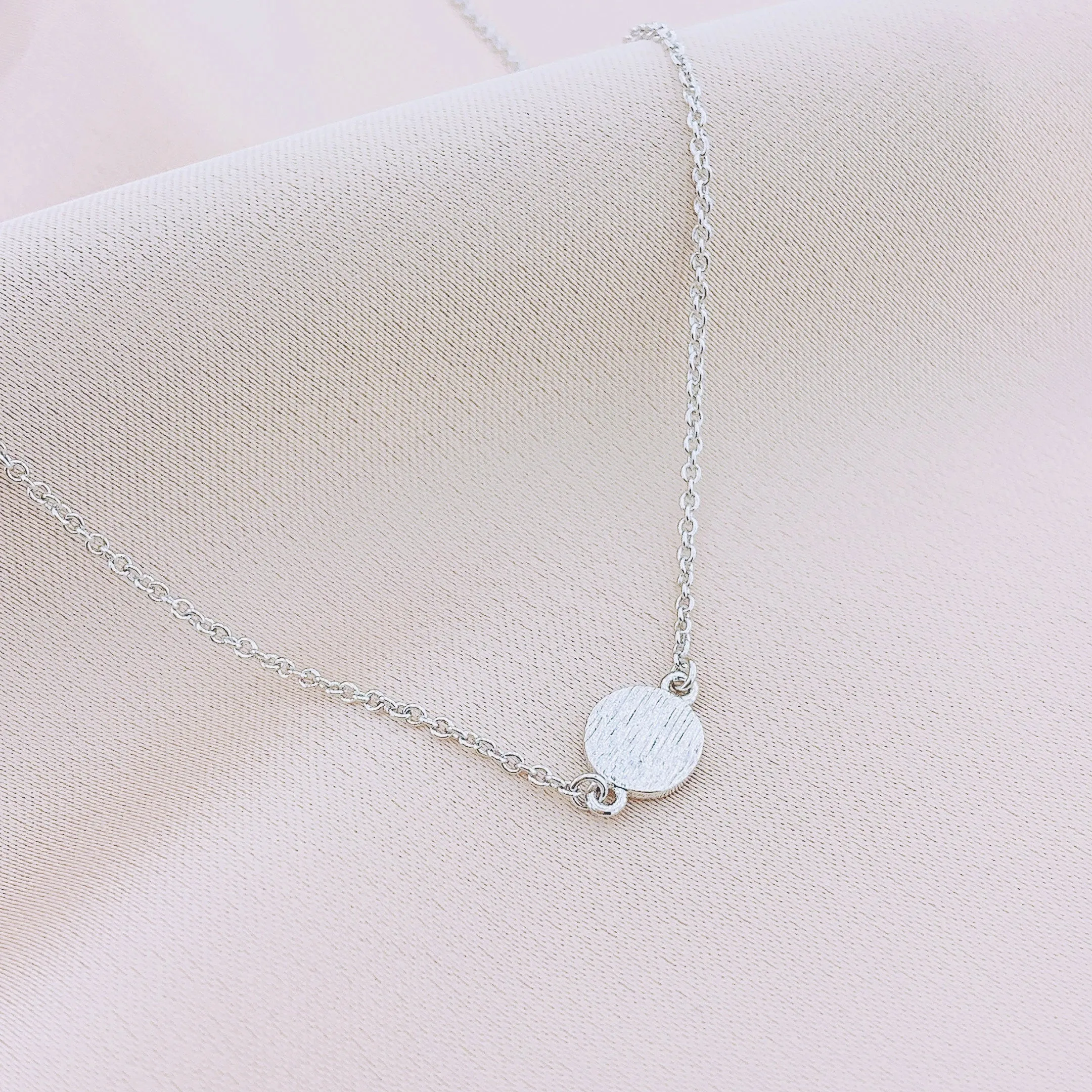 Women's Fashion Plain Pendant Necklace